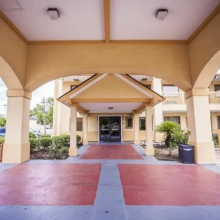 Downtowner Inn And Suites - Houston-3